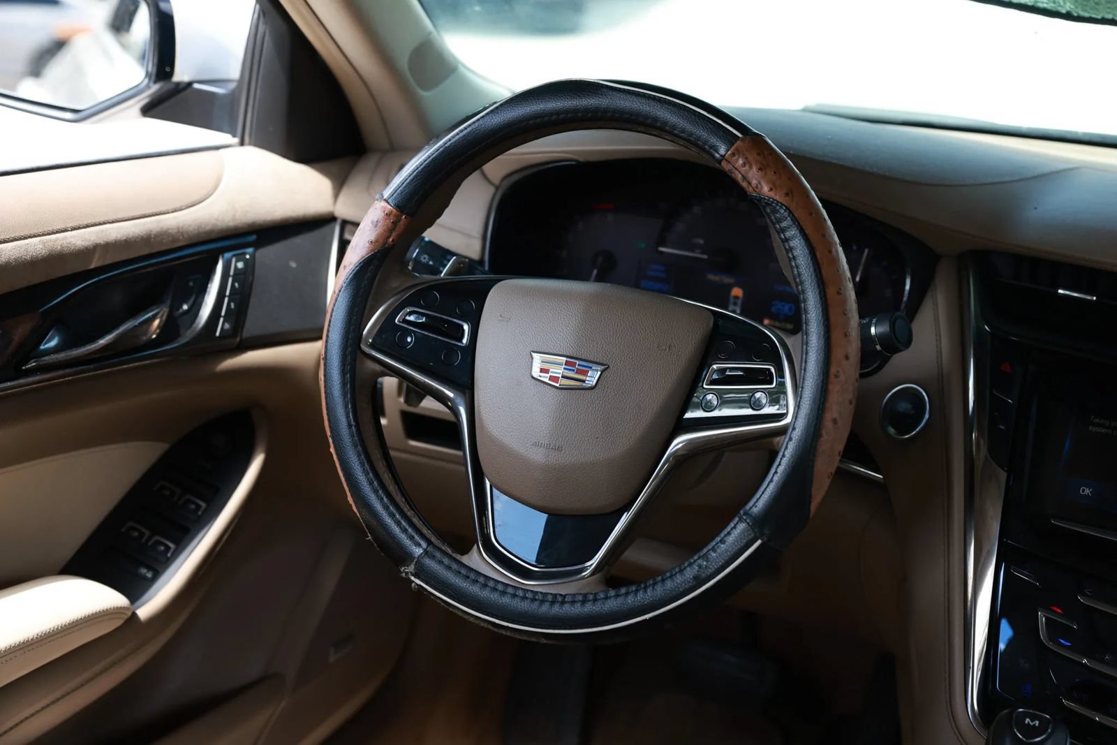 Used 2015 Cadillac CTS Luxury RWD image 29
