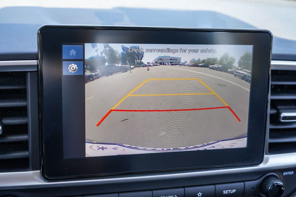 Certified 2024 Hyundai Venue SEL FWD image 25