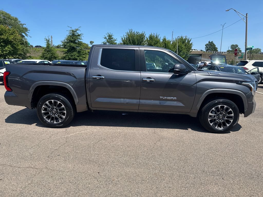 Used 2025 Toyota Tundra Limited AWD/4WD image 10