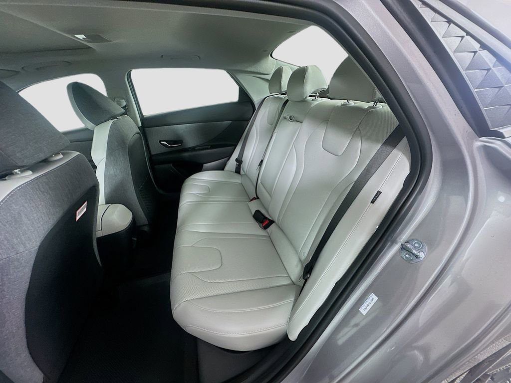 New 2026 Hyundai Elantra Limited image 17