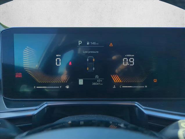 Used 2024 Kia Sorento S image 9