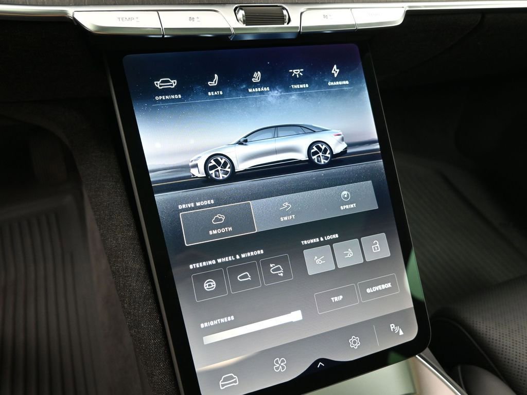 Used 2022 Lucid Air Grand Touring image 17