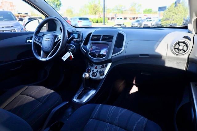 Used 2016 Chevrolet Sonic LT image 33