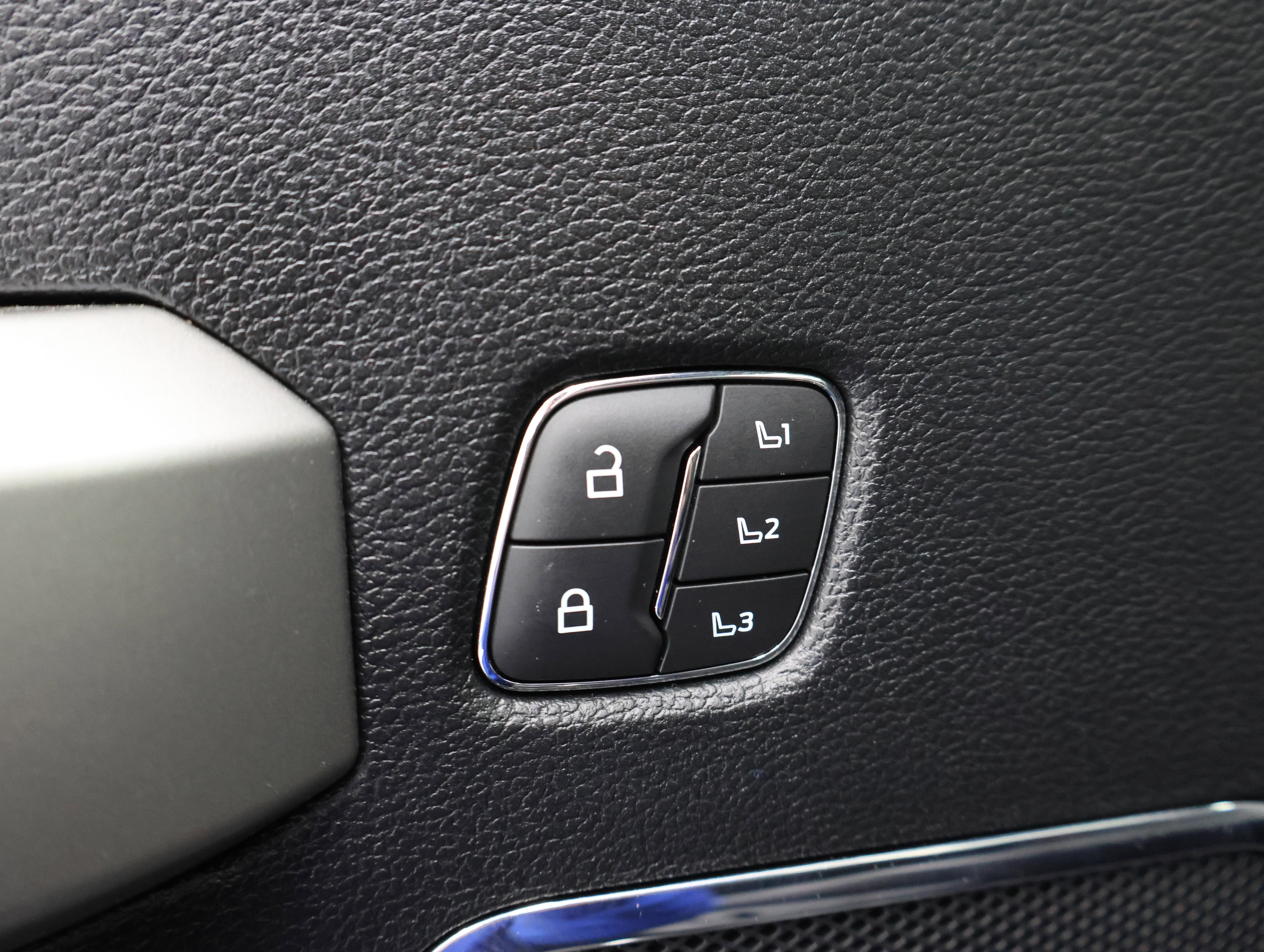 Used 2021 Ford F250 Lariat AWD/4WD image 41
