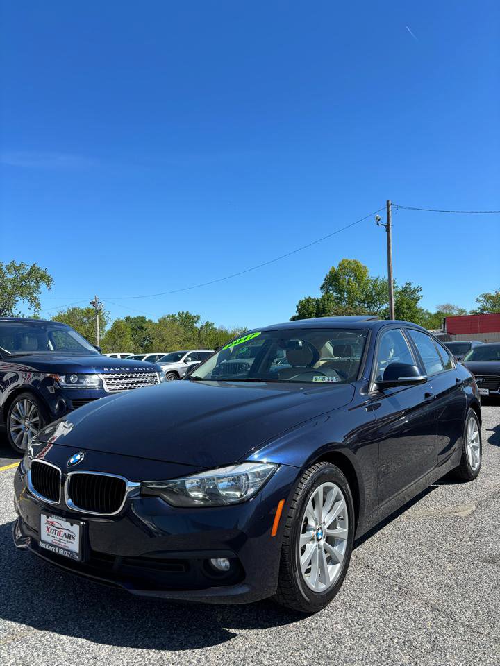 Used 2017 BMW 320i xDrive Sedan AWD/4WD image 3