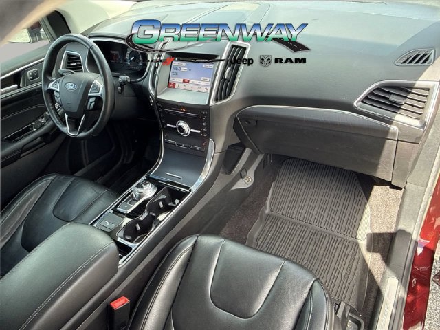 Used 2019 Ford Edge Titanium FWD image 14