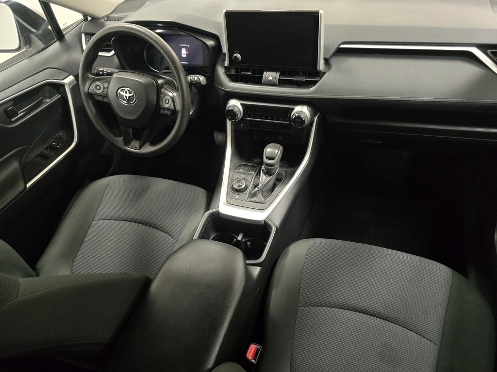 Used 2024 Toyota RAV4 LE image 22