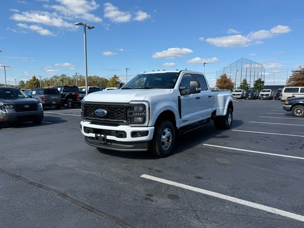 New 2026 Ford F350 XL w/ STX Appearance Package AWD/4WD image 3