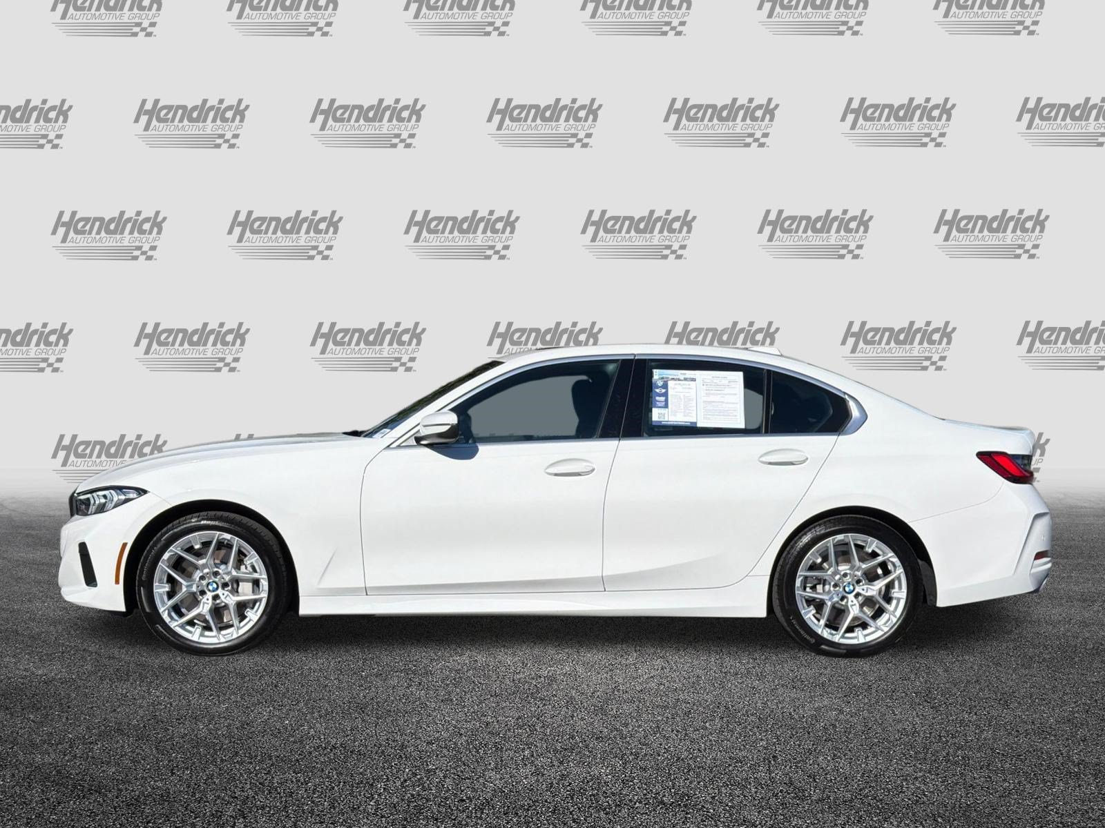 Used 2025 BMW 330i Sedan w/ Premium Package RWD image 8