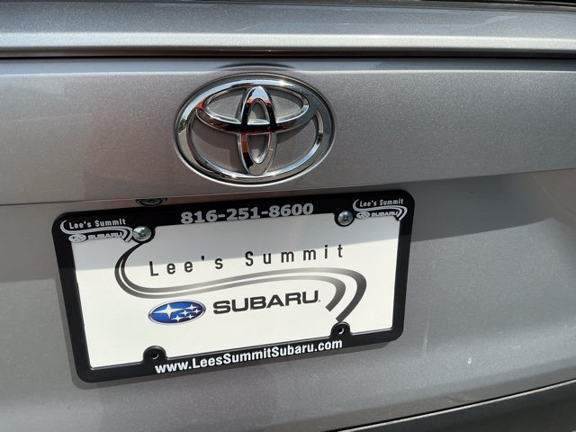 Used 2025 Toyota RAV4 XLE AWD/4WD image 4