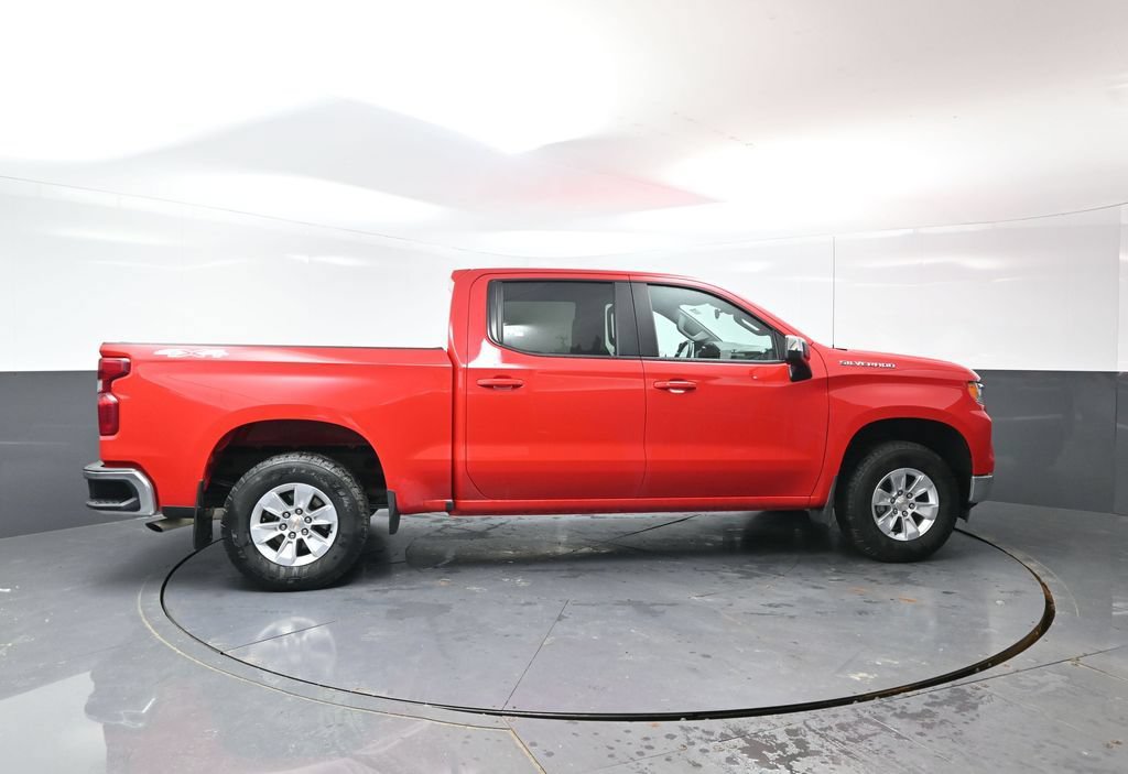 Used 2025 Chevrolet Silverado 1500 LT w/ Work Truck Package AWD/4WD image 4