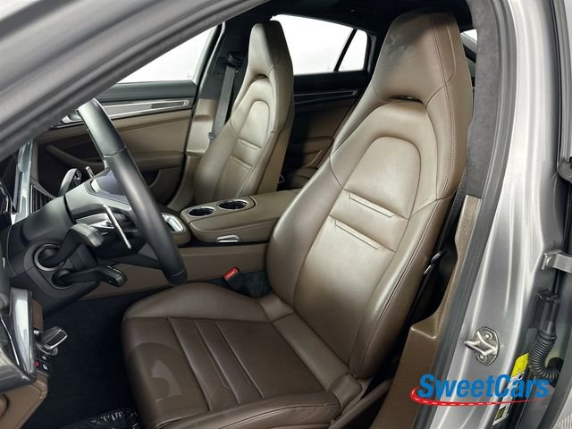 Used 2022 Porsche Panamera GTS image 11