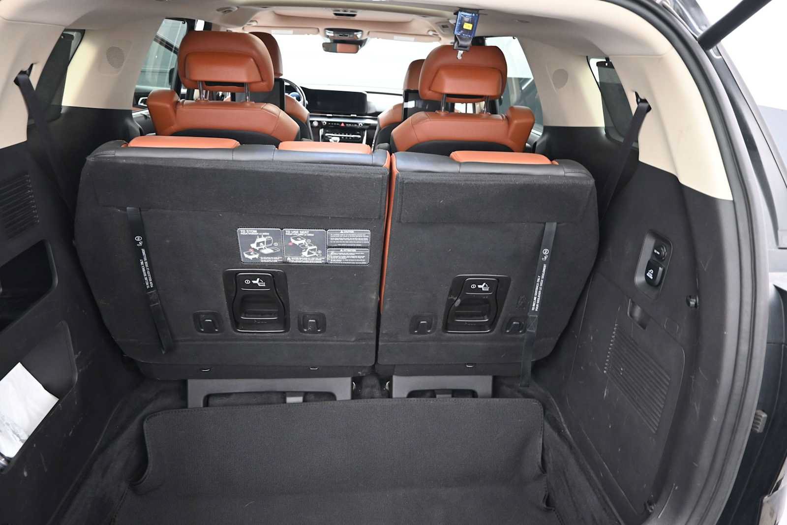 Used 2022 Kia Carnival SX Prestige FWD image 29