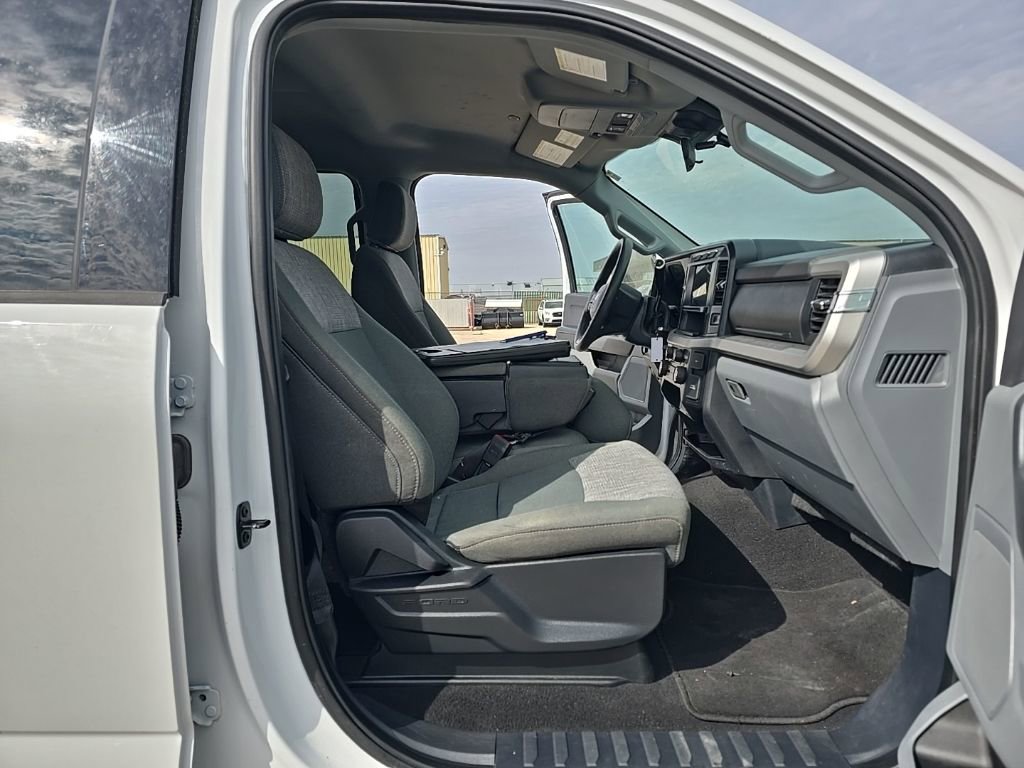 Used 2024 Ford F250 XLT image 11