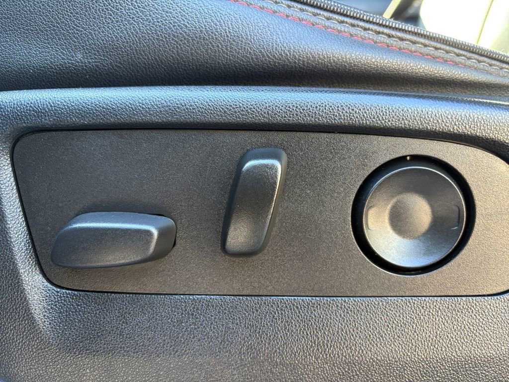 Used 2022 Chevrolet Tahoe RST w/ Luxury Package image 16