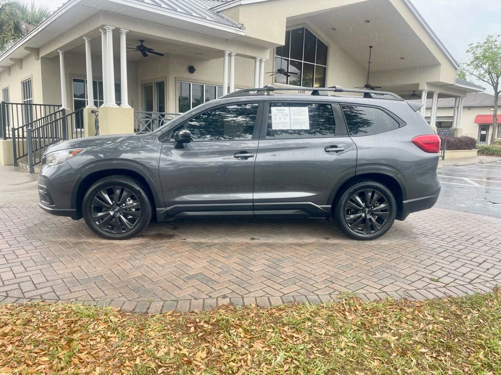 Used 2022 Subaru Ascent Onyx Edition image 2