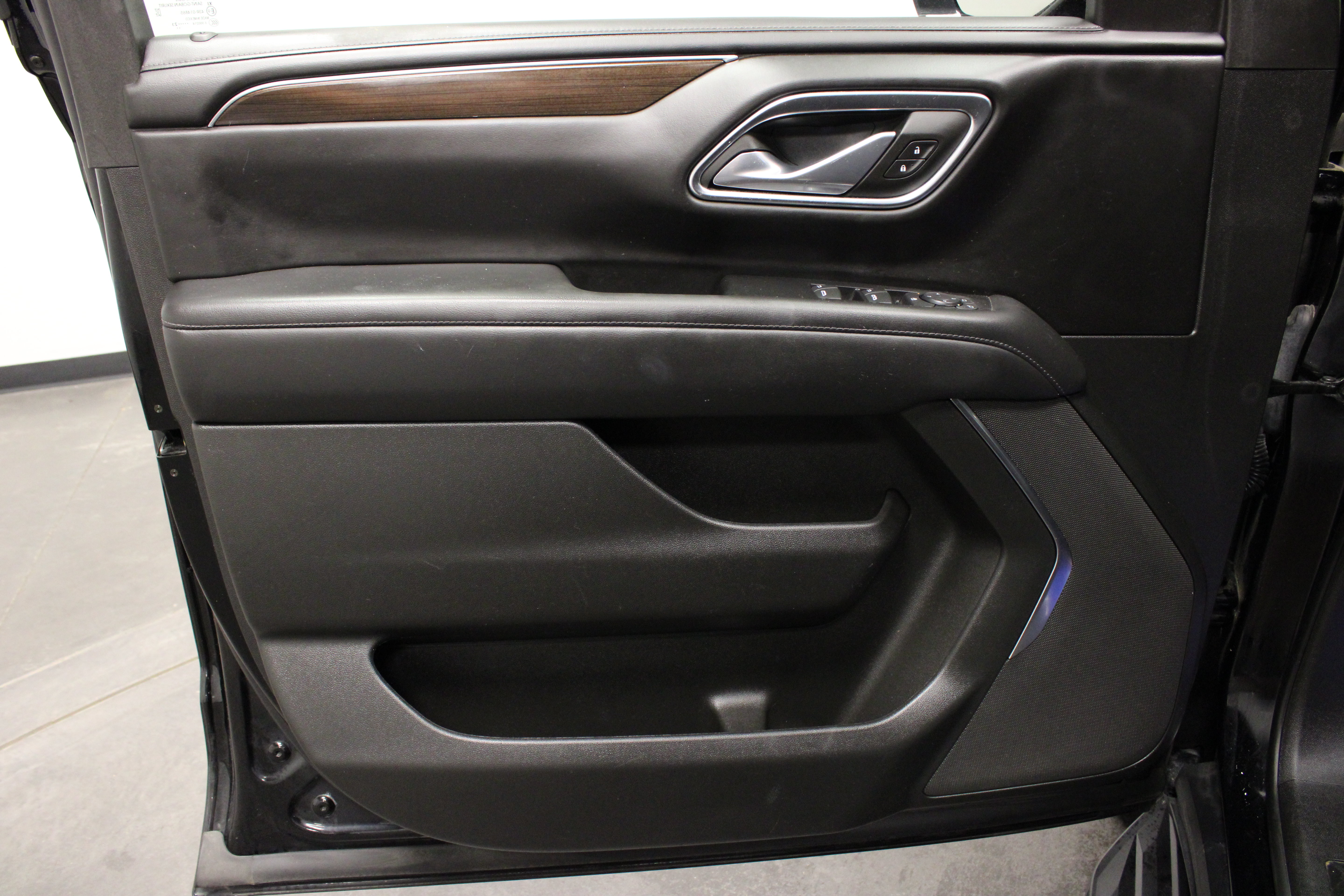 Used 2023 GMC Yukon SLE AWD/4WD image 20