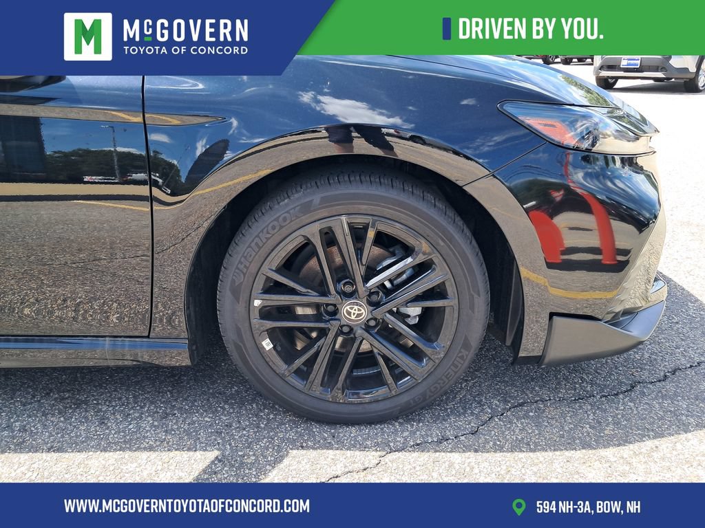 Used 2025 Toyota Camry SE w/ Convenience Package FWD image 8