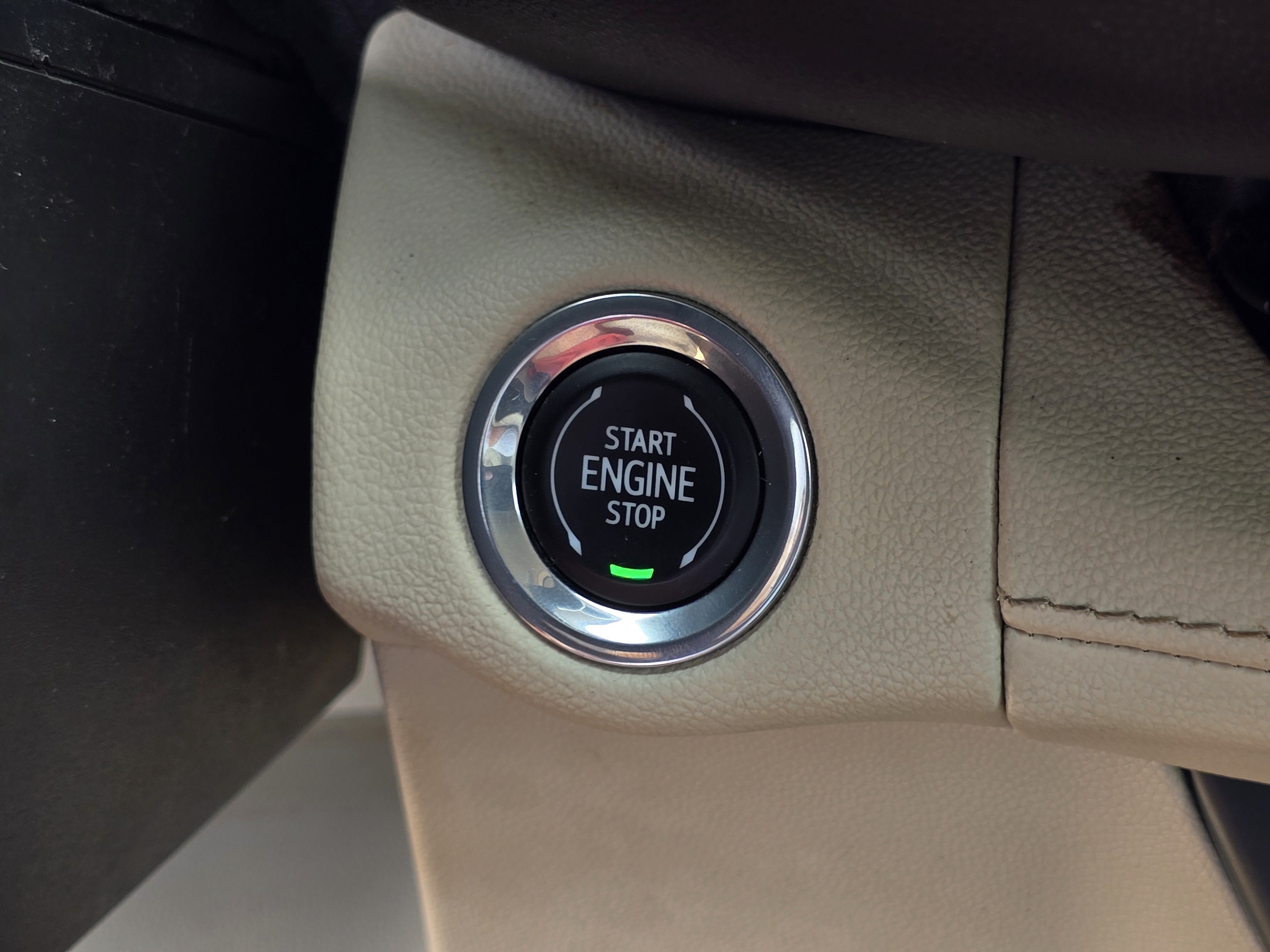 Used 2023 Buick Envision Essence w/ Premium Seat Package FWD image 18