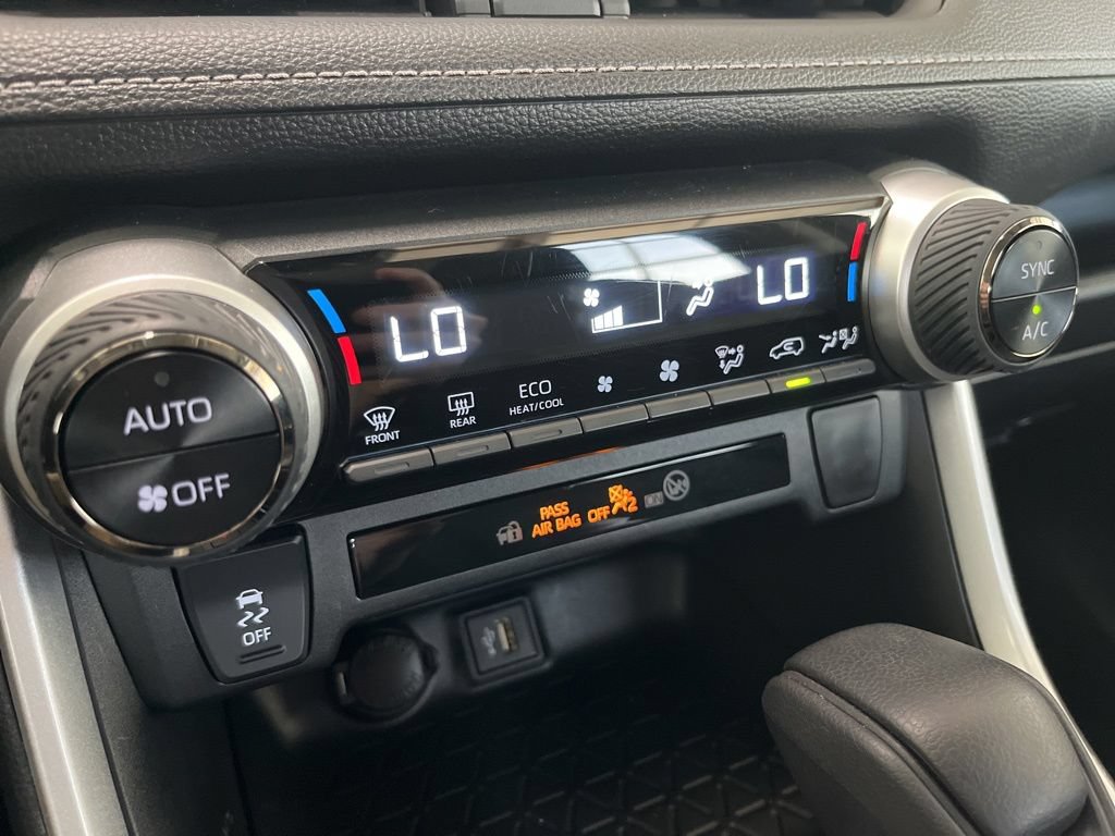 Used 2024 Toyota RAV4 XLE AWD/4WD image 14