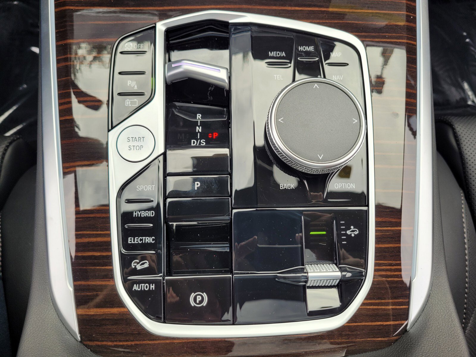 New 2026 BMW X5 xDrive50e w/ M Sport Package image 26