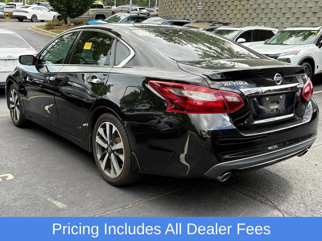 Used 2017 Nissan Altima 2.5 SR FWD image 4