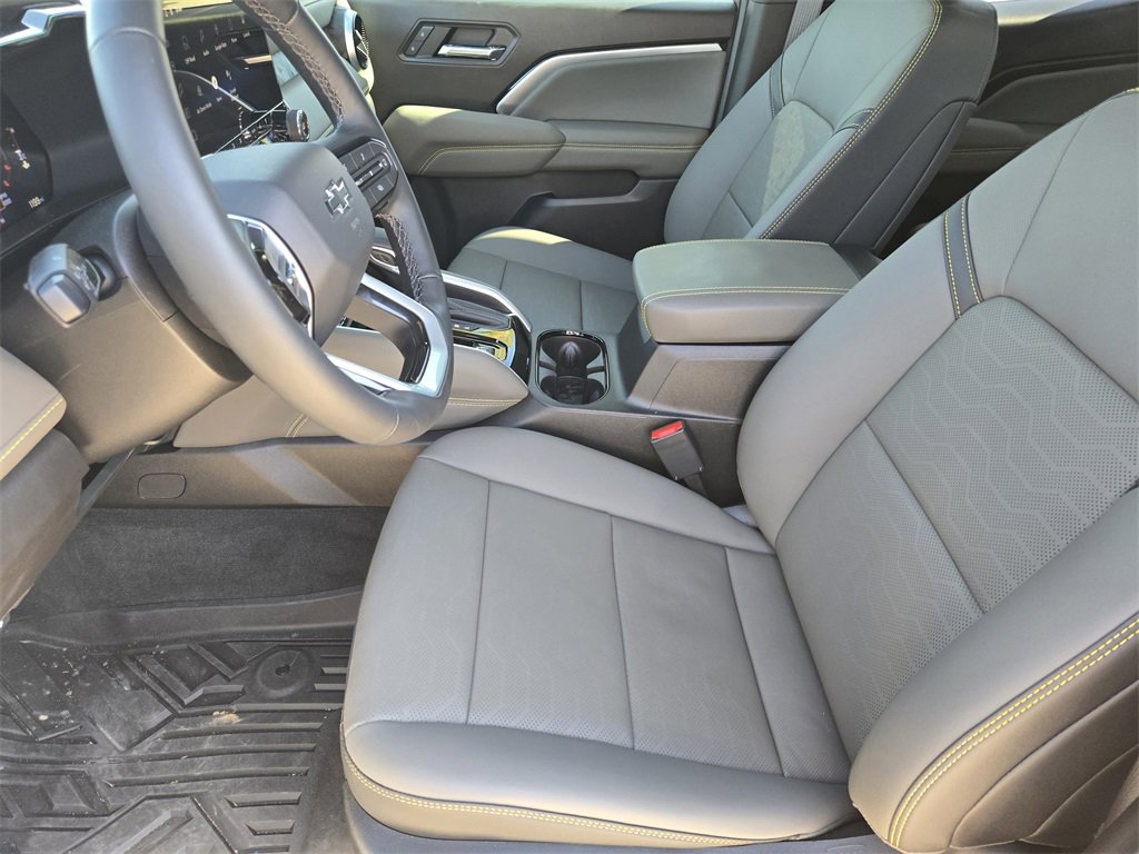 Used 2026 Chevrolet Colorado ZR2 w/ Technology Package image 17