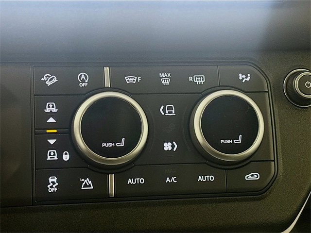 Used 2025 Land Rover Defender 130 S image 18