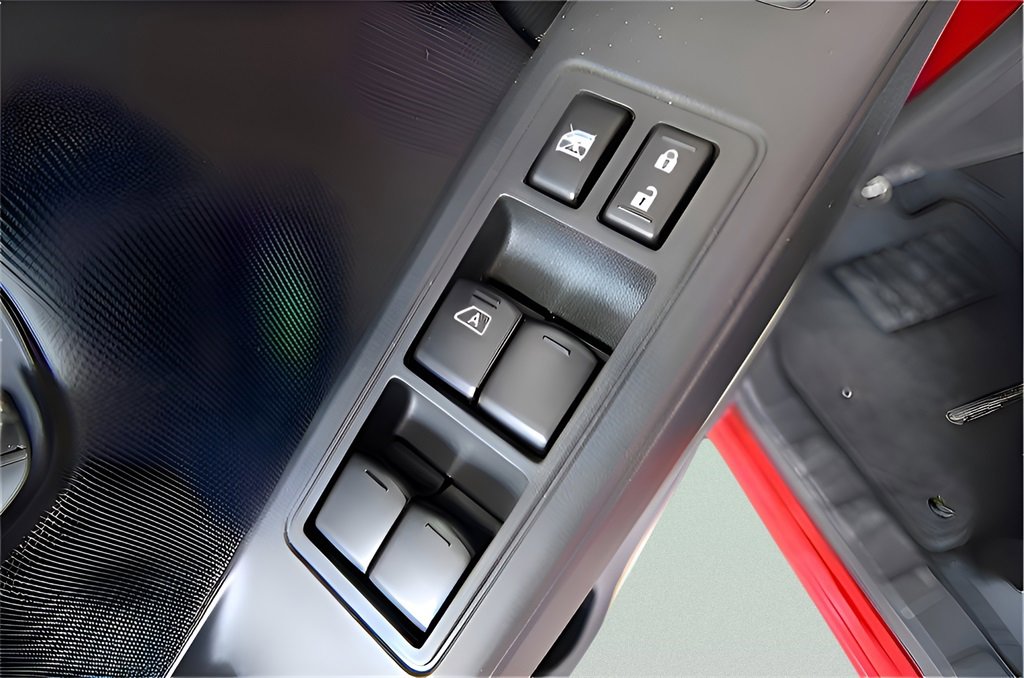 Used 2024 Nissan Frontier SV w/ SV Convenience Package image 14