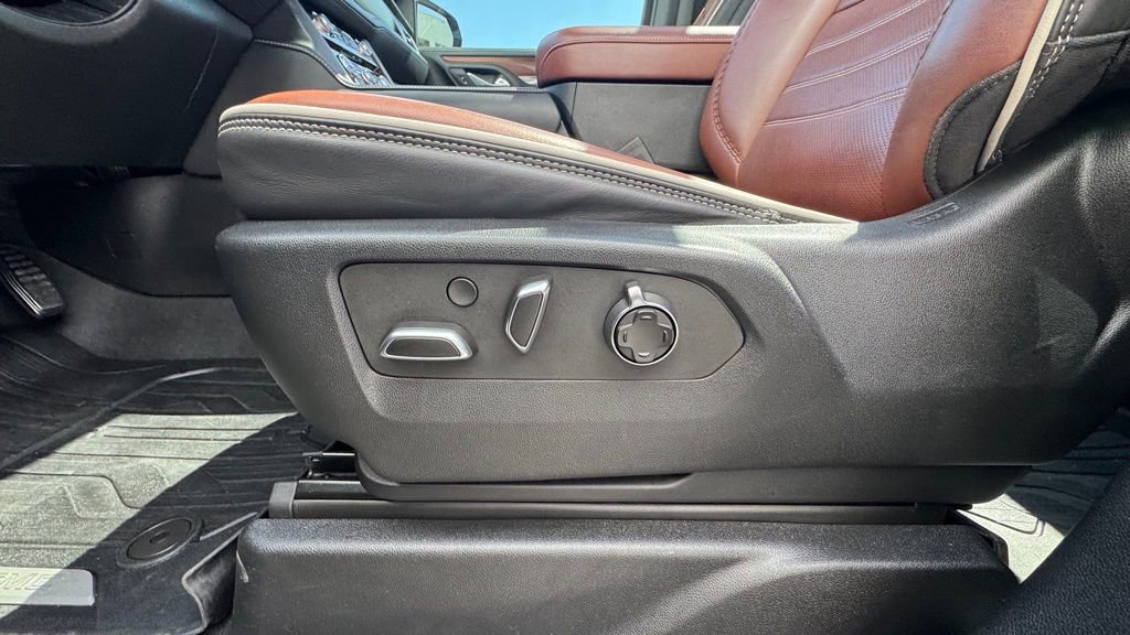 Used 2023 GMC Yukon XL Denali Ultimate image 20