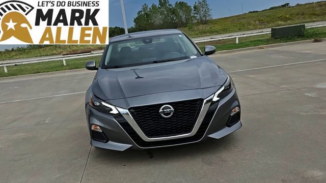 Used 2021 Nissan Altima 2.5 SV w/ SV Premium Package FWD image 3