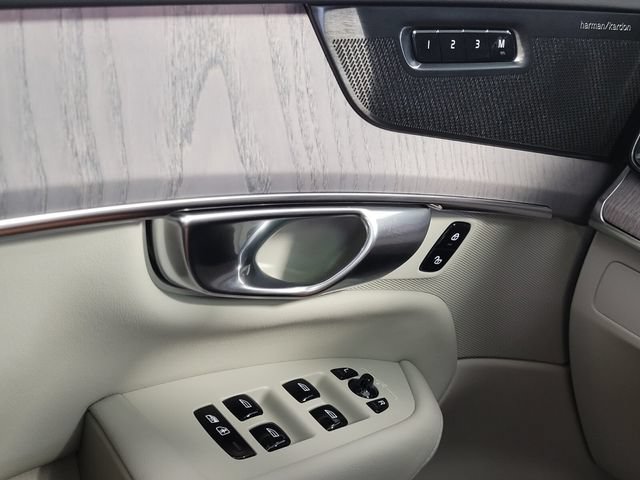 New 2026 Volvo XC90 B6 Ultra w/ Protection Package AWD/4WD image 29