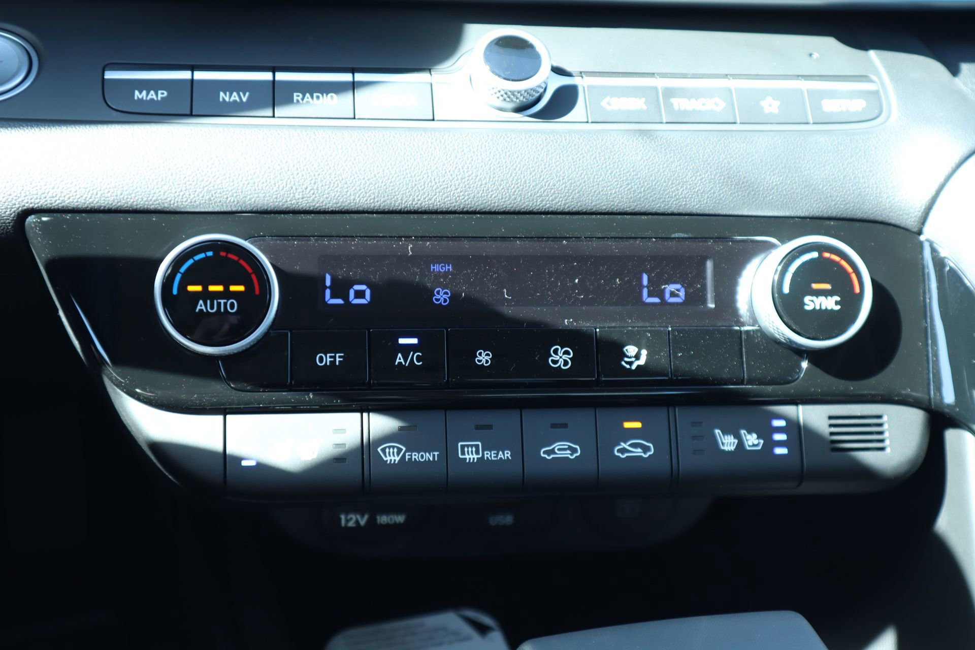 New 2026 Hyundai Elantra Limited image 7