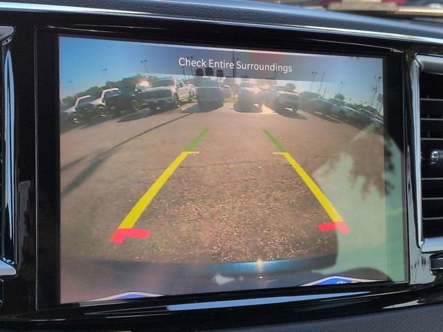 Used 2023 Chrysler Pacifica Touring-L FWD image 19