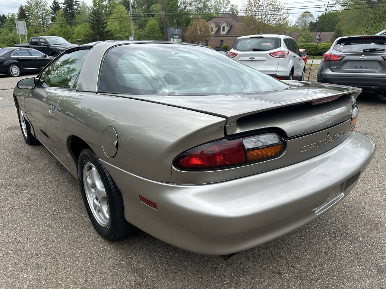 Used 2002 Chevrolet Camaro LT RWD image 4