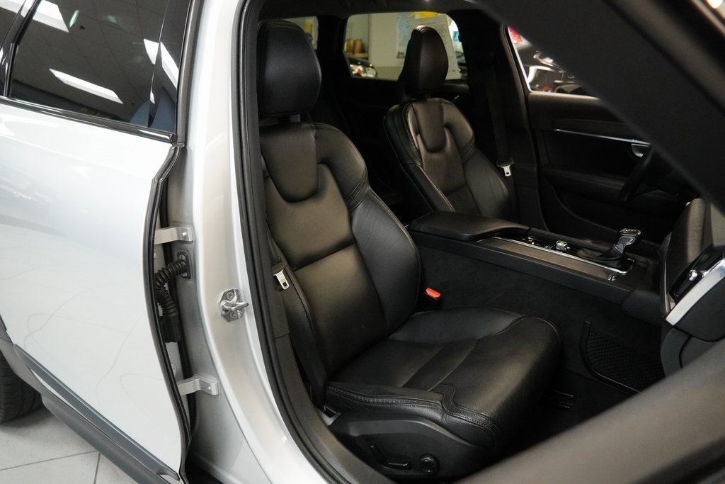 Used 2018 Volvo V90 T5 Cross Country w/ Convenience Package image 29