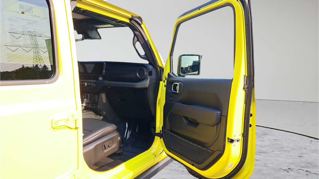 Used 2024 Jeep Gladiator Rubicon AWD/4WD image 15