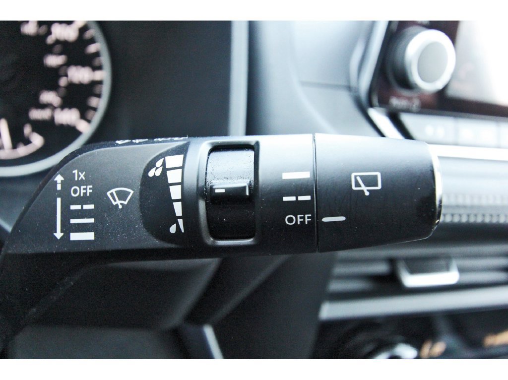 Used 2024 Nissan Rogue SV FWD image 18