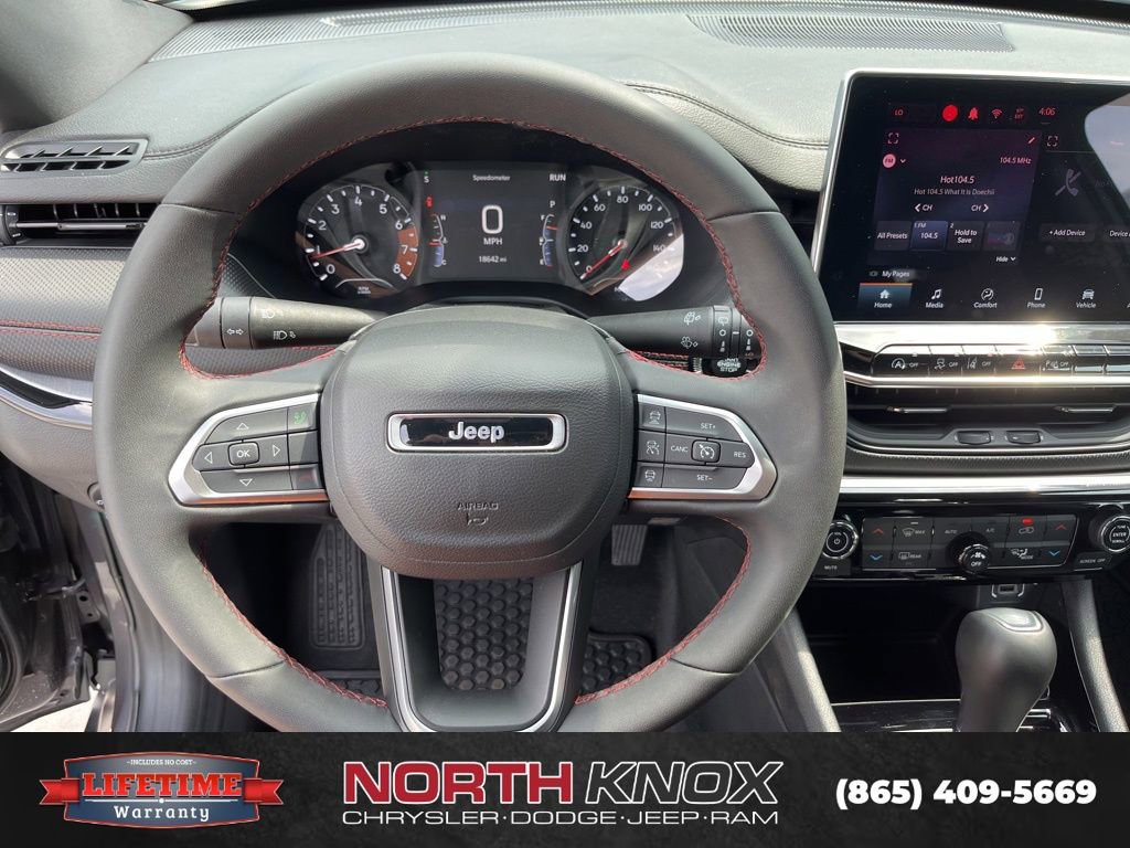 Used 2024 Jeep Compass Trailhawk AWD/4WD image 8