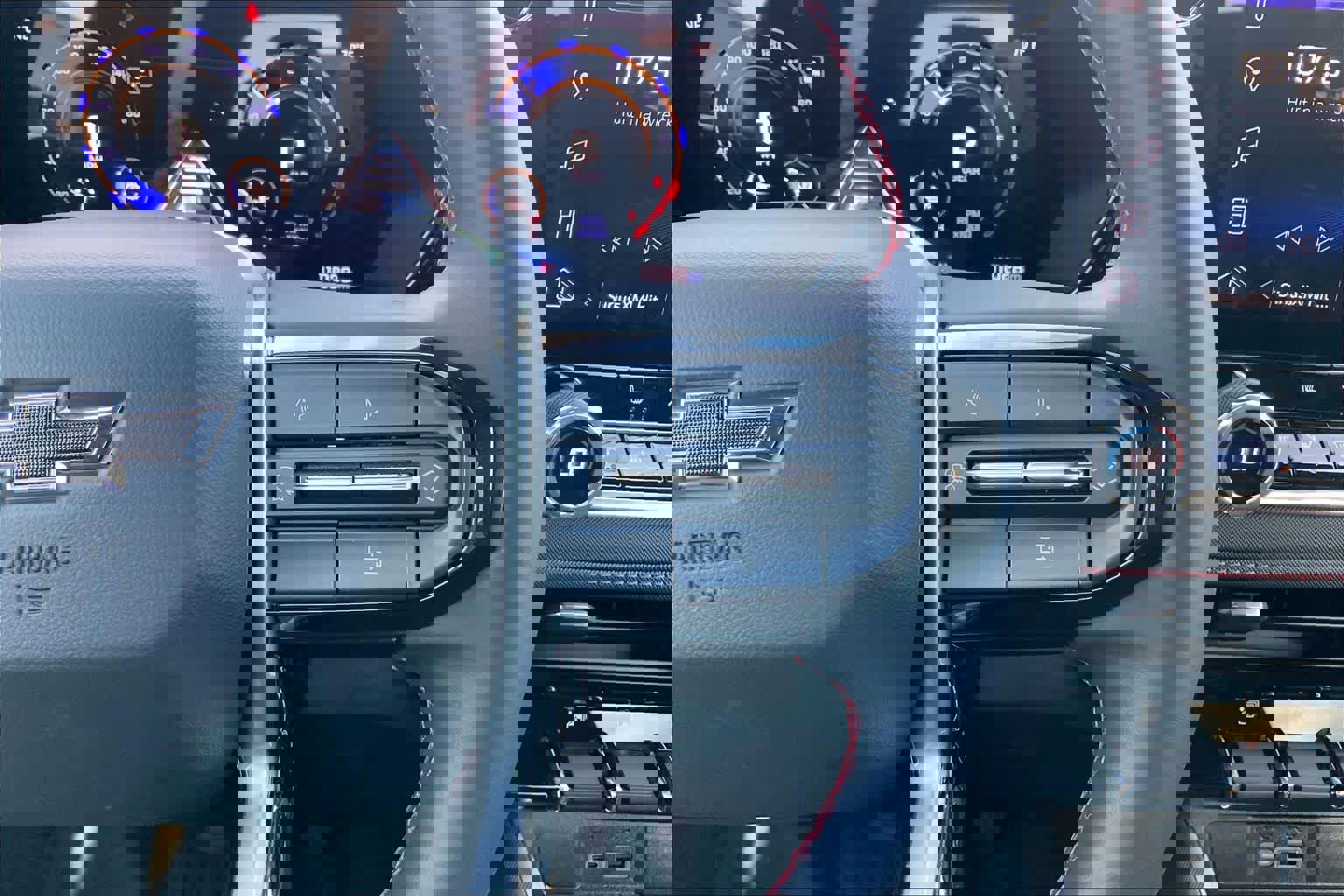 Certified 2024 Chevrolet Colorado Z71 w/ LPO, Dark Essentials Package image 24