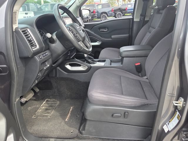 Used 2022 Nissan Frontier SV AWD/4WD image 9