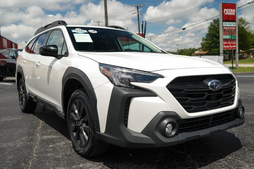 Used 2025 Subaru Outback Onyx Edition AWD/4WD image 39