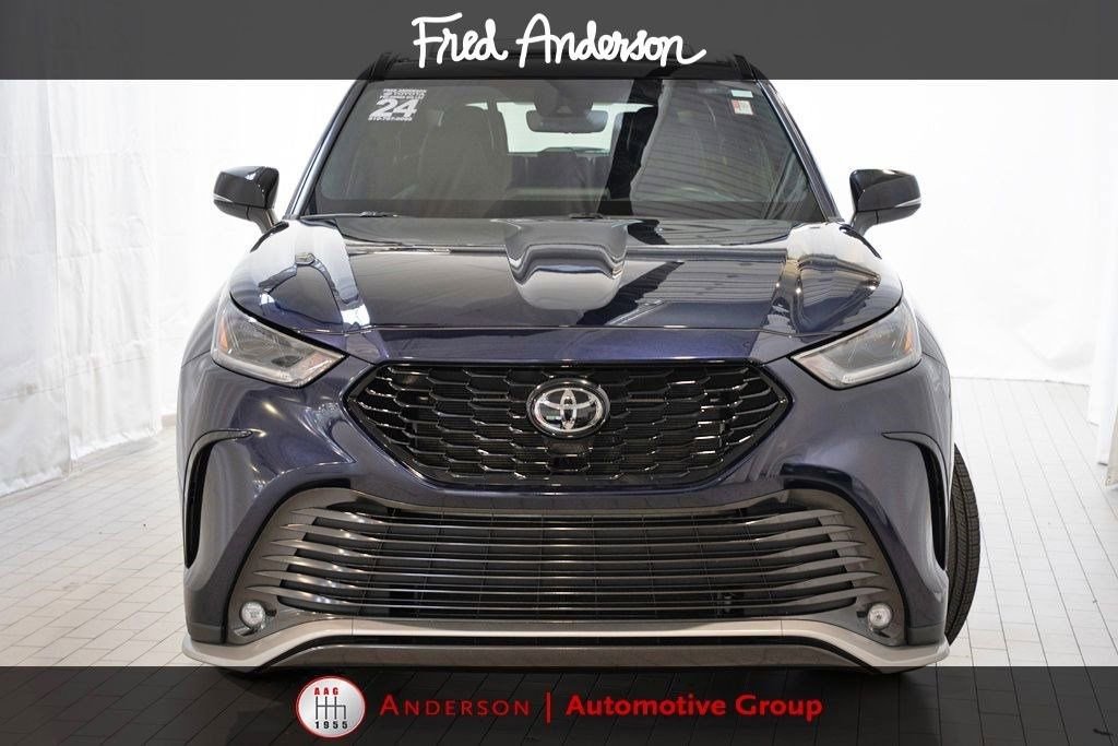 Used 2024 Toyota Highlander XSE image 3
