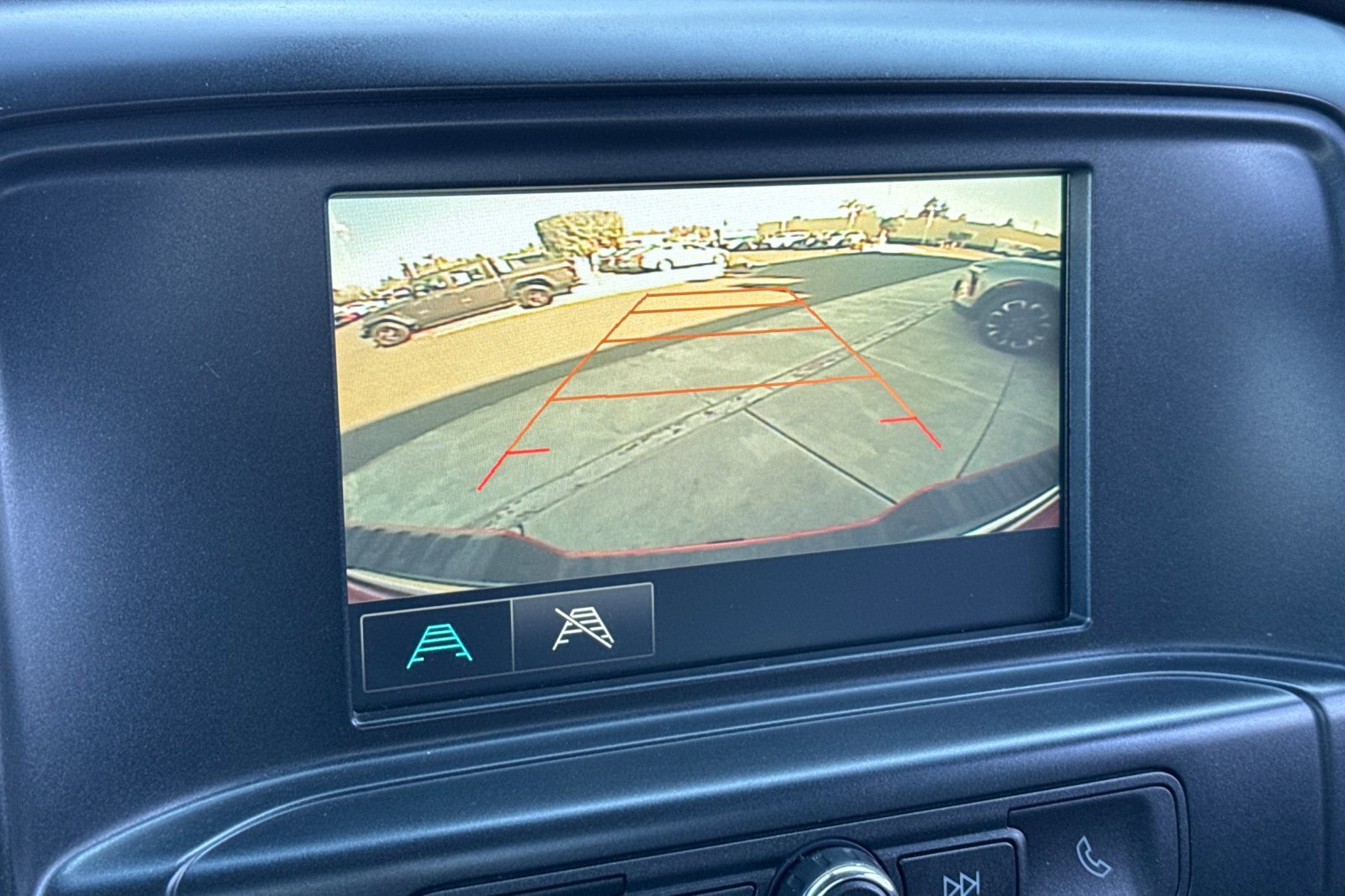 Used 2018 Chevrolet Silverado 1500 Custom w/ Custom Value Package image 27