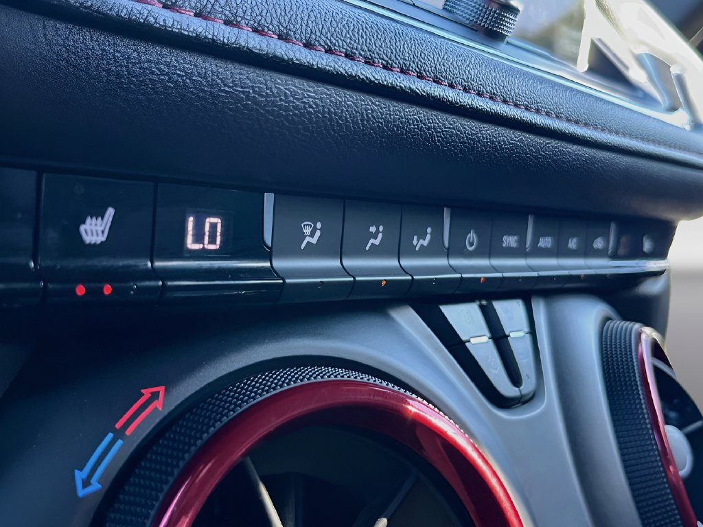 Used 2025 Chevrolet Blazer RS FWD image 20