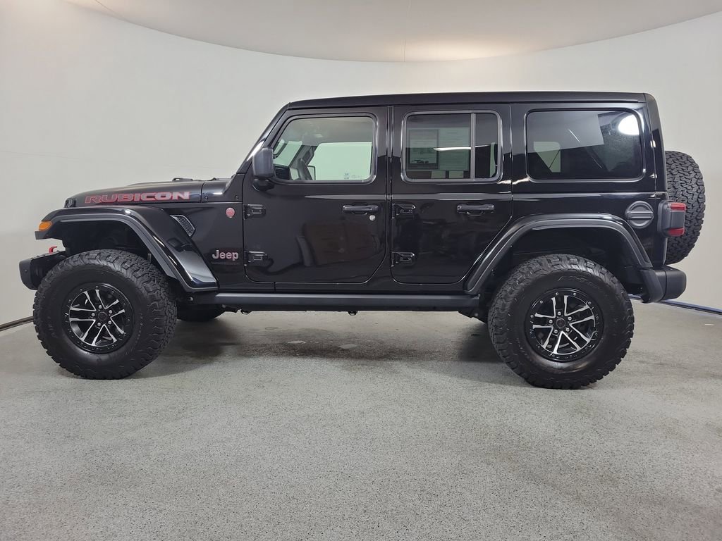 Used 2025 Jeep Wrangler Unlimited Rubicon AWD/4WD image 4