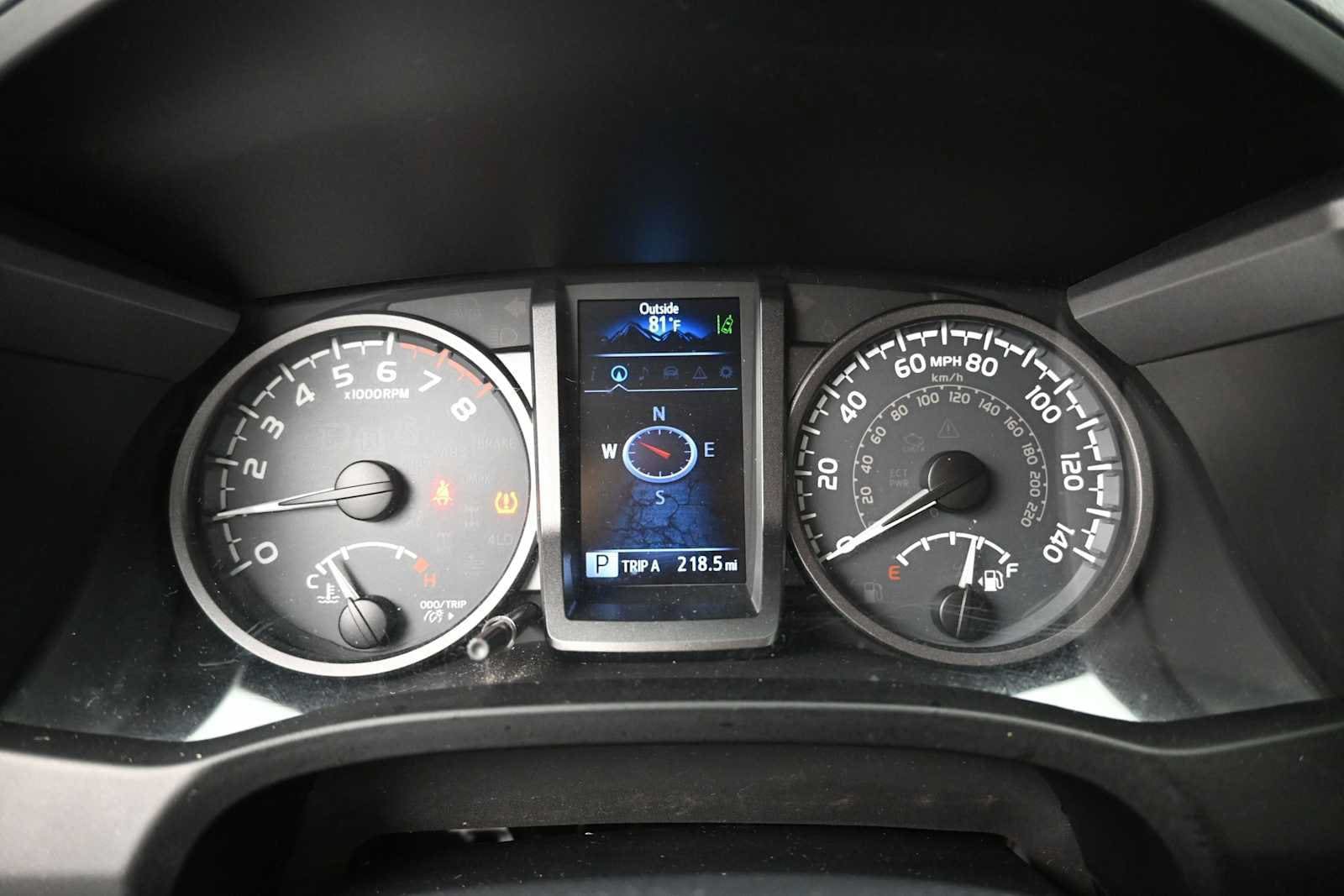 Used 2019 Toyota Tacoma TRD Off-Road w/ Technology Package AWD/4WD image 7