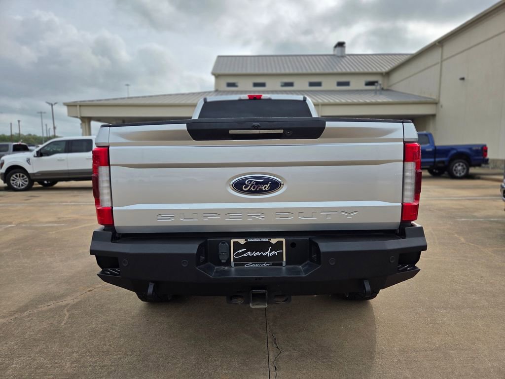 Used 2019 Ford F350 Lariat w/ Lariat Ultimate Package AWD/4WD image 6