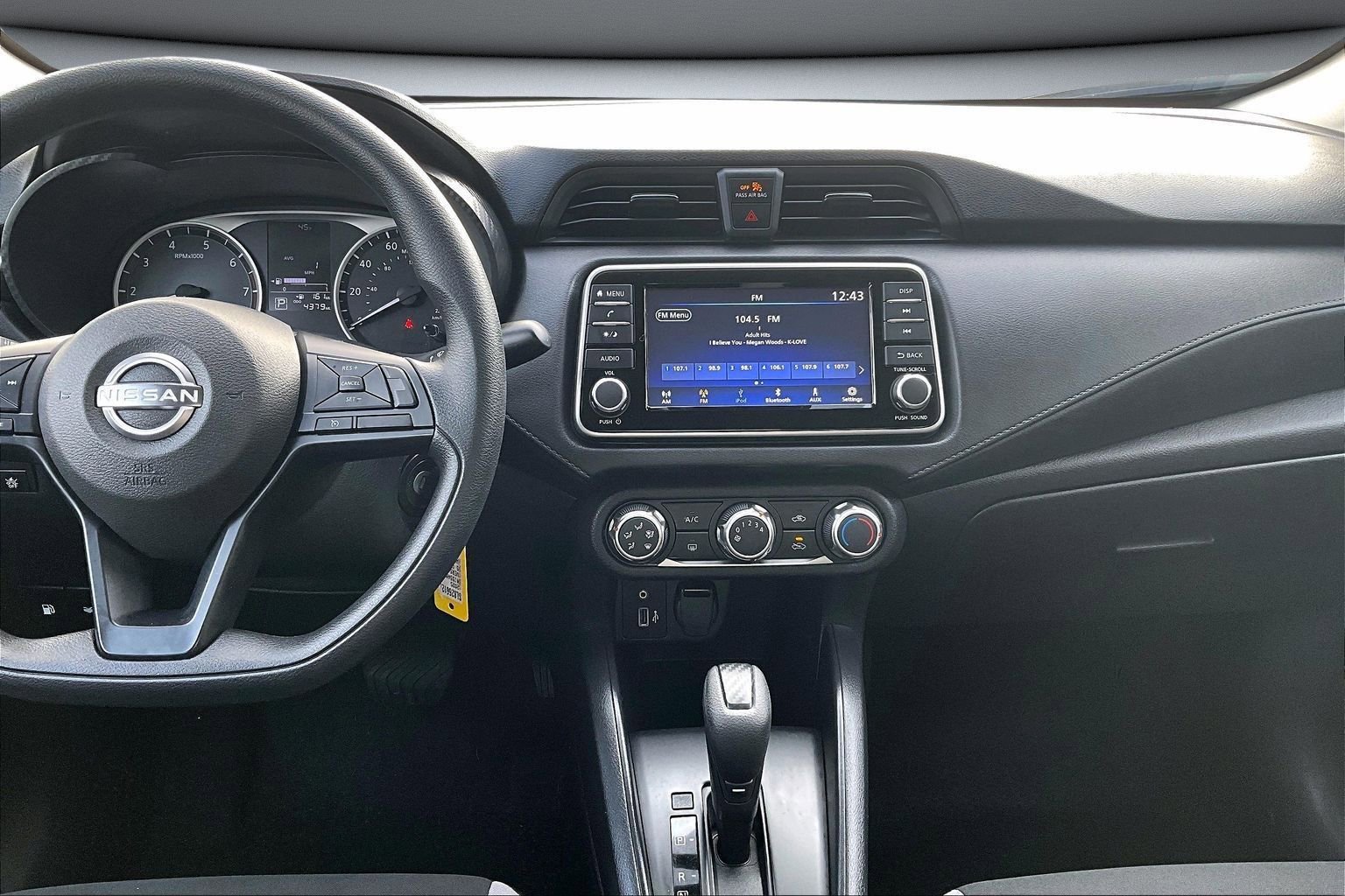 Used 2025 Nissan Versa S w/ Trunk Package image 9