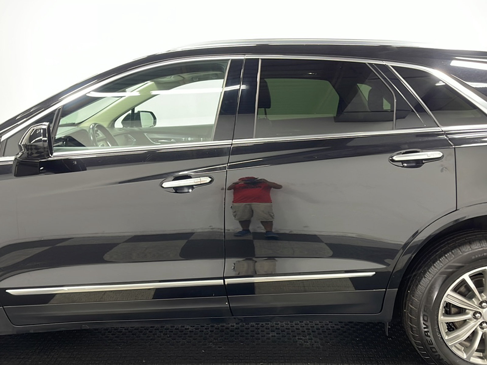 Used 2018 Cadillac XT5 Luxury w/ Driver Awareness Package FWD image 14